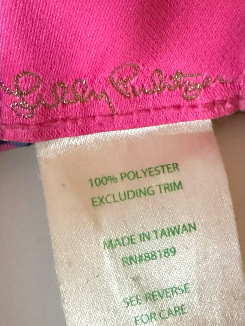 Lilly Pulitzer Match in the Shade Visor Hat Navy Pink Pineapple Paradise Floral